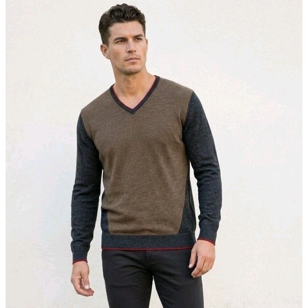 CODICE Mens V-Neck Sweater 100% Extra Fine Merino Wool Gray Size 56 US XL